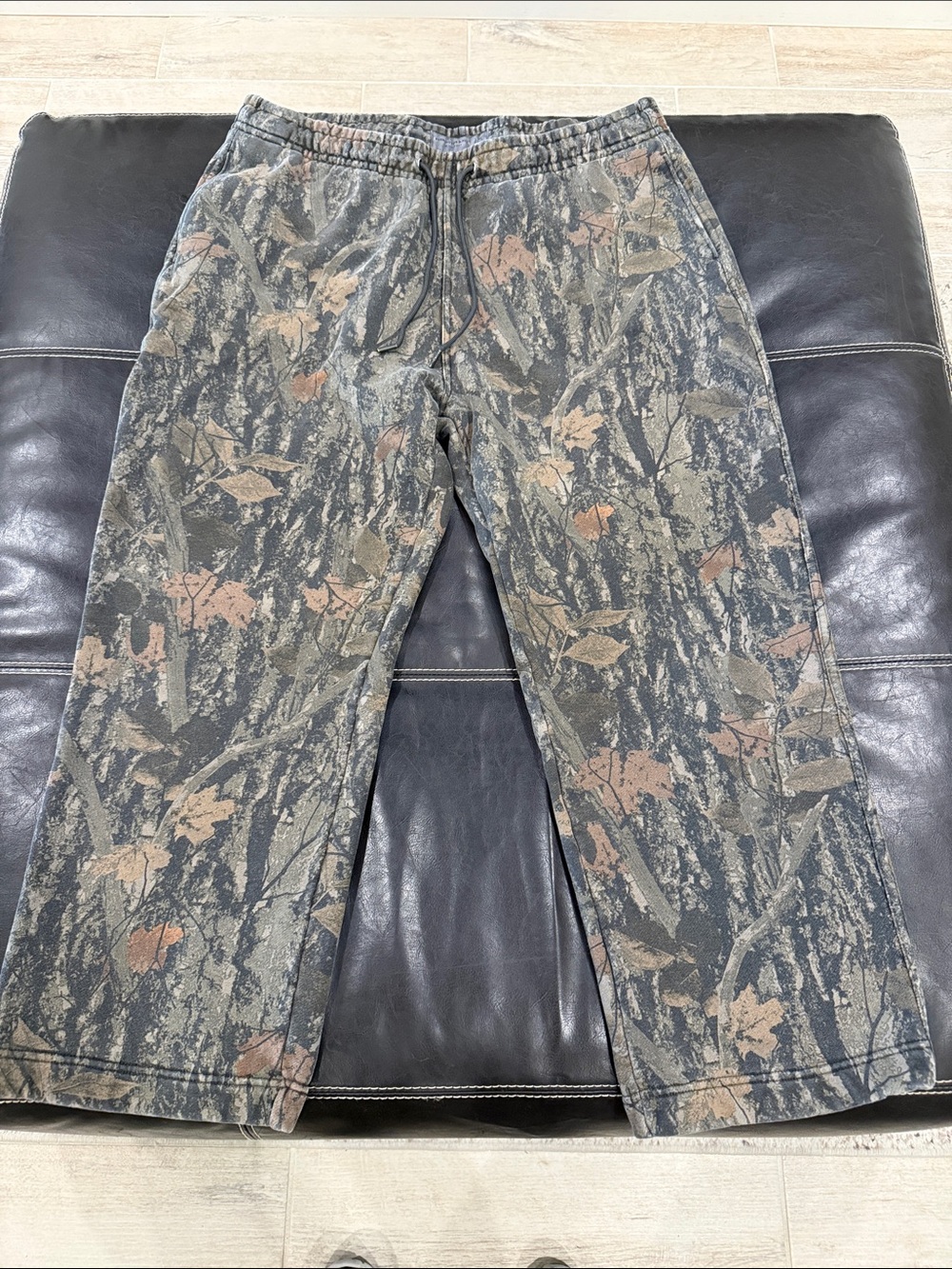 Abercrombie & Fitch Gray Camouflage Relaxed Sweatpants
